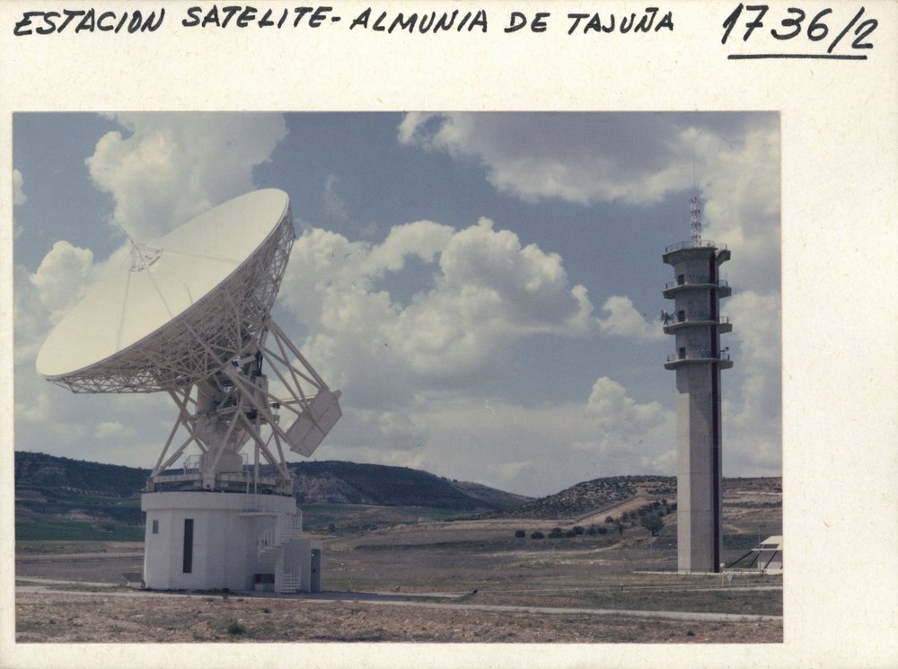 ESTACIONES SATÉLITE : ESTACIÓN SATÉLITE DE ALMUNIA DE TAJUÑA (GUADALAJARA)