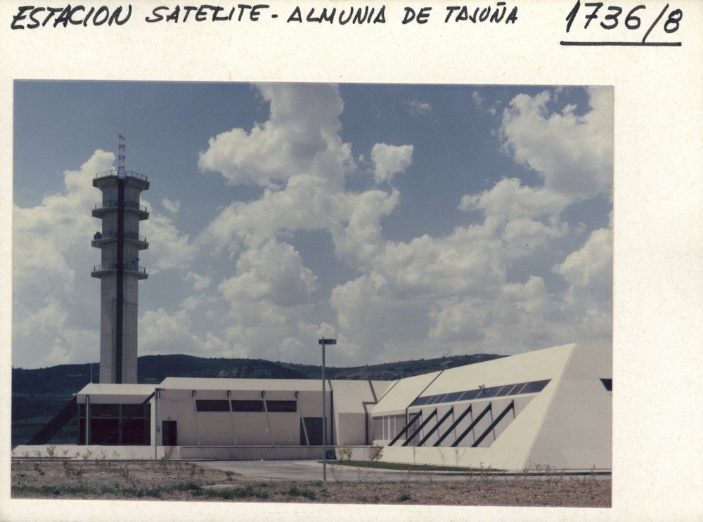 ESTACIONES SATÉLITE : ESTACIÓN SATÉLITE DE ALMUNIA DE TAJUÑA (GUADALAJARA)