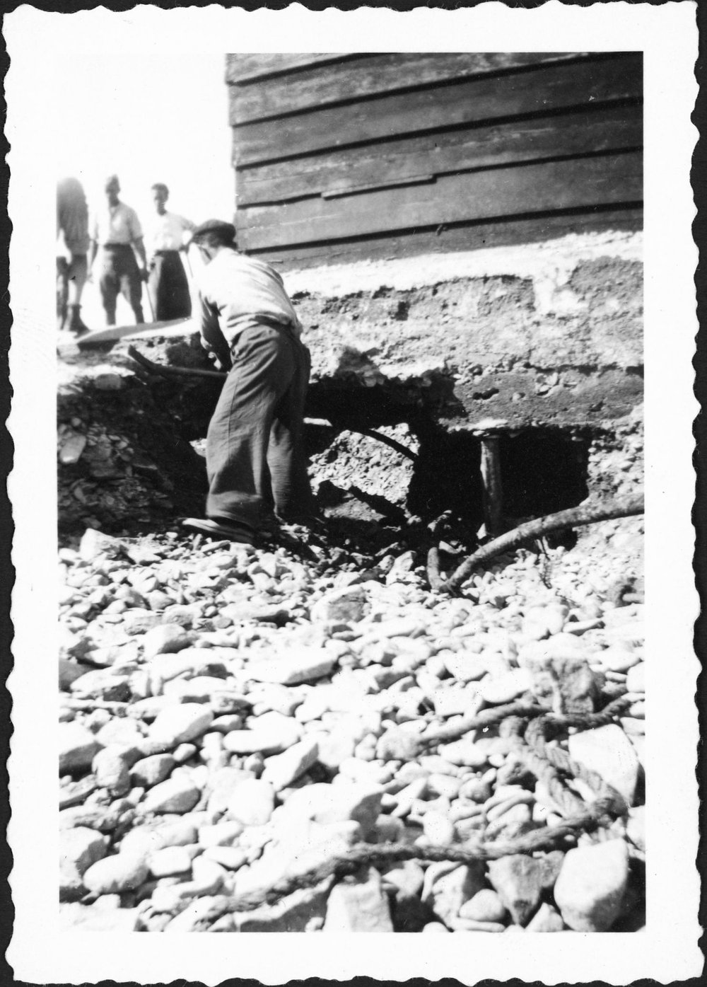 REPORTAJE FOTOGRÁFICO : CONSTRUCCIÓN DE LA CASETA DE AMARRE DEL CABLE ALGECIRAS-CEUTA, EN LA PLAYA DEL SALADILLO