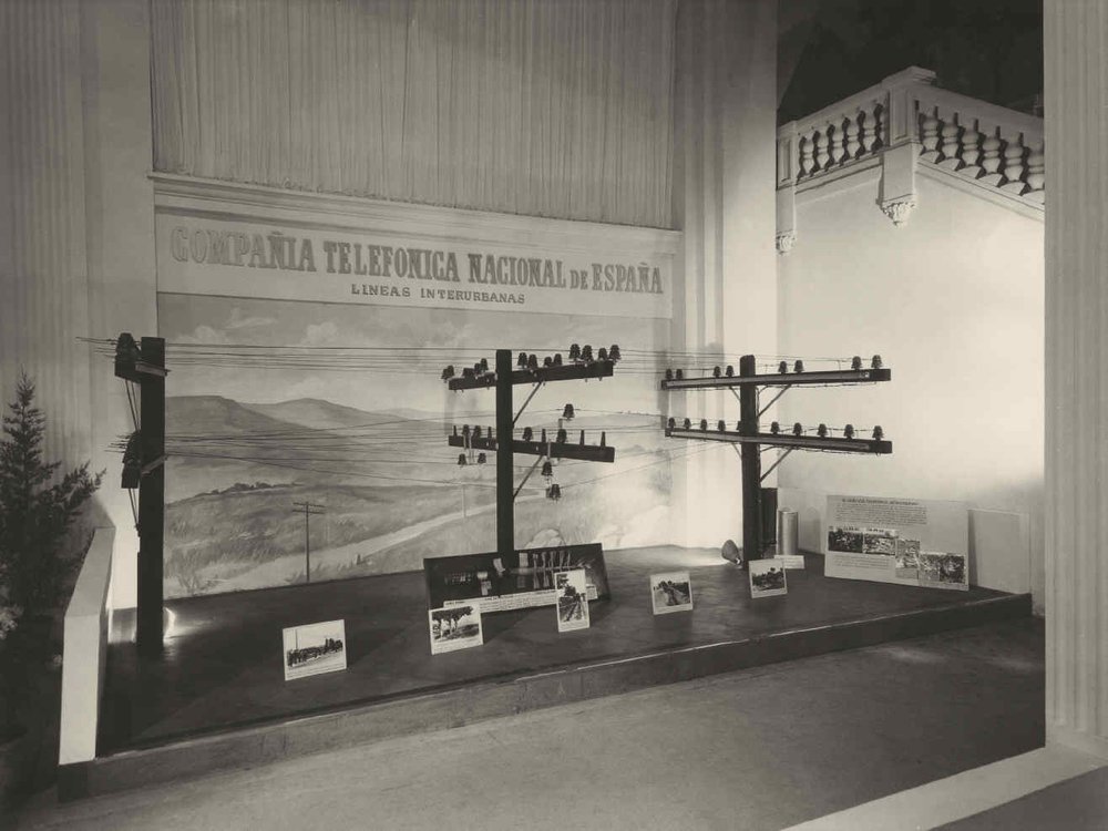 Sala de telefonía. Feria de Muestras en Barcelona.