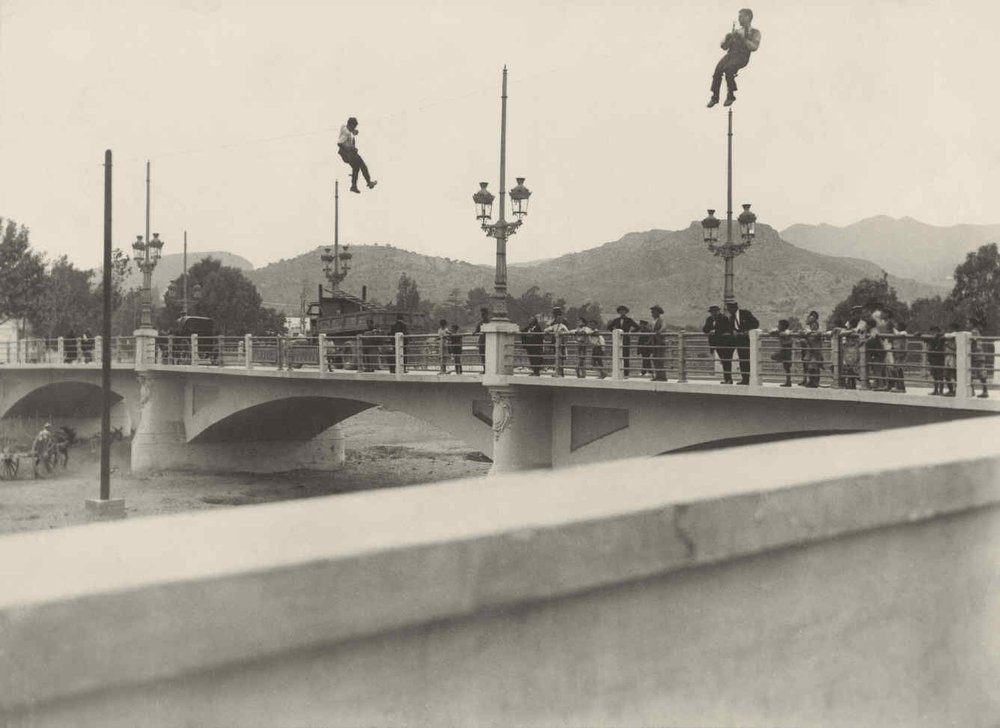 Malaga. Armiñán Bridge. Placing staples to lay the cable.