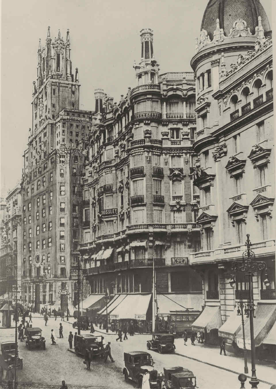 Boceto perspectiva nuevo edificio de Gran Vía visto desde la avenida de Peñalver. Composición del futuro edificio de la Compañía en Pi y Margall.