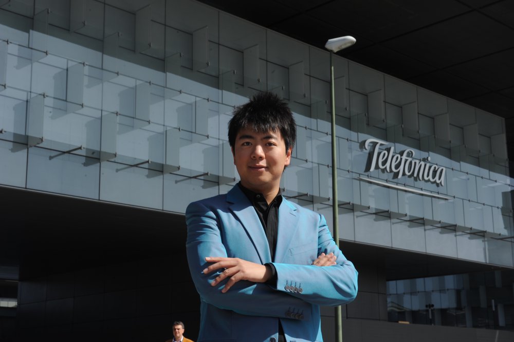LANG LANG, THE WORLD'S GREATEST CLASSICAL PIANIST VISITS TELEPHONE DISTRICT