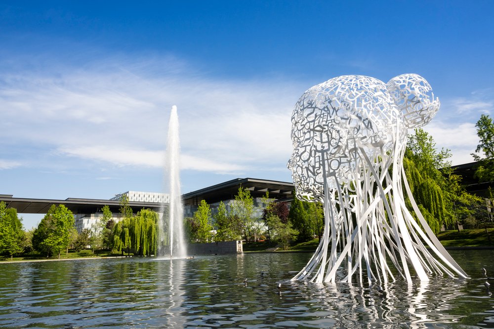 TELEFÓNICA RECIBE POR SU CENTENARIO A ‘IRIS’, ESCULTURA DE JAUME PLENSA