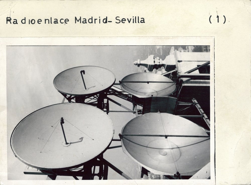 BROADBAND : RADIO LINKS : MADRID-SEVILLA