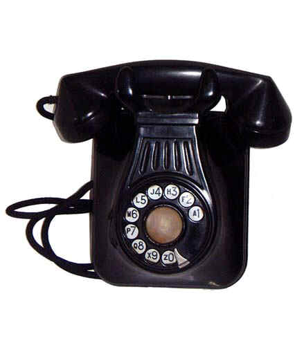 Automatic telephone set, with central battery and interior buzzer. Model made of black Bakelite. This is the standard model installed by Telefónica for its subscribers.
