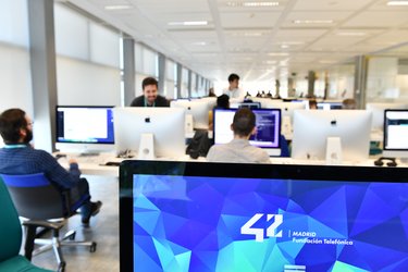 FUNDACIÓN TELEFÓNICA BRINGS 42, THE WORLD'S MOST INNOVATIVE AND SUCCESSFUL PROGRAMMING SCHOOL, TO SPAIN