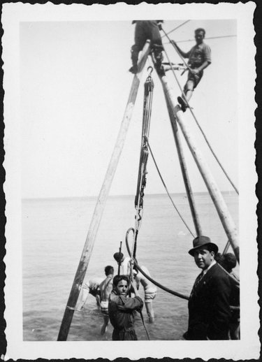 REPORTAJE FOTOGRÁFICO : VISTA DE LOS TRABAJOS DE INSTALACIÓN DEL CABLE SUBMARINO