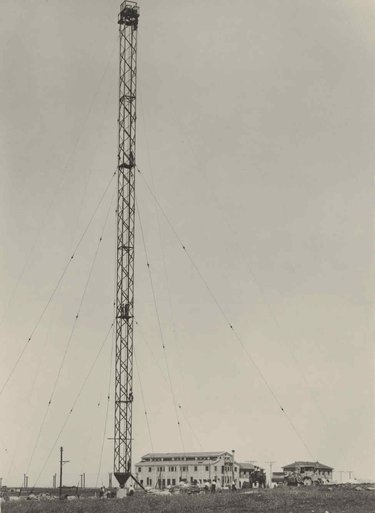 Pozuelo del Rey. The metal towers that make up the transmitting antenna.