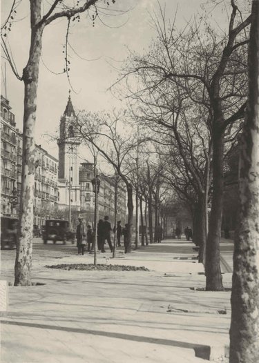 Calle de Alcalá without the metal column of R-05876.