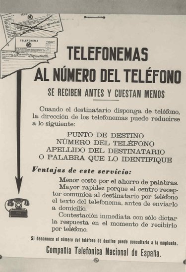 Cartel anunciador de telefonemas.