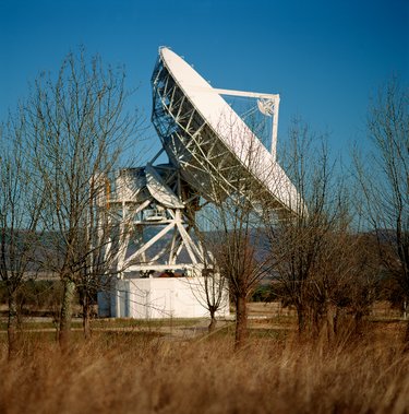 ONCE THE INSTALLATION OF THE BUITRAGO DE LOZOYA SATELLITE STATION IS COMPLETED, ONE OF THE 5 EXISTING IN EUROPE, IT WILL BENEFIT ABOVE ALL COMMUNICATIONS WITH AMERICA