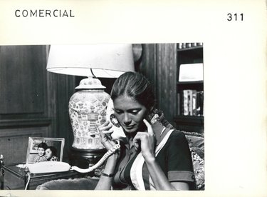 COMMERCIAL : GONDOLA MODEL TELEPHONE