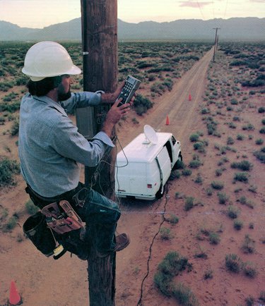 HEALTH AND SAFETY AT WORK : LINES AND POLES