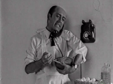 FRAME FROM THE ADVERTISING CAMPAIGN "MATILDES" STARRING ACTOR JOSÉ LUIS LÓPEZ-VÁZQUEZ