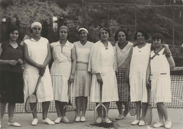 Algunas de las señoritas que tomaron parte en el concurso de tenis.