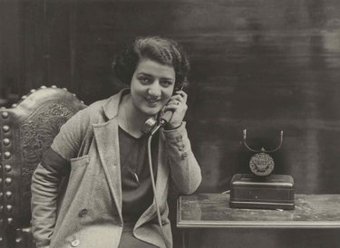 Palacio del Retiro Exhibition. Lady with automatic telephone.
